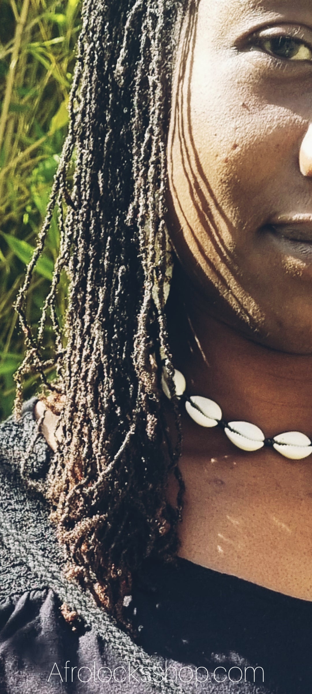 Parure collier et bracelet en cauris naturels