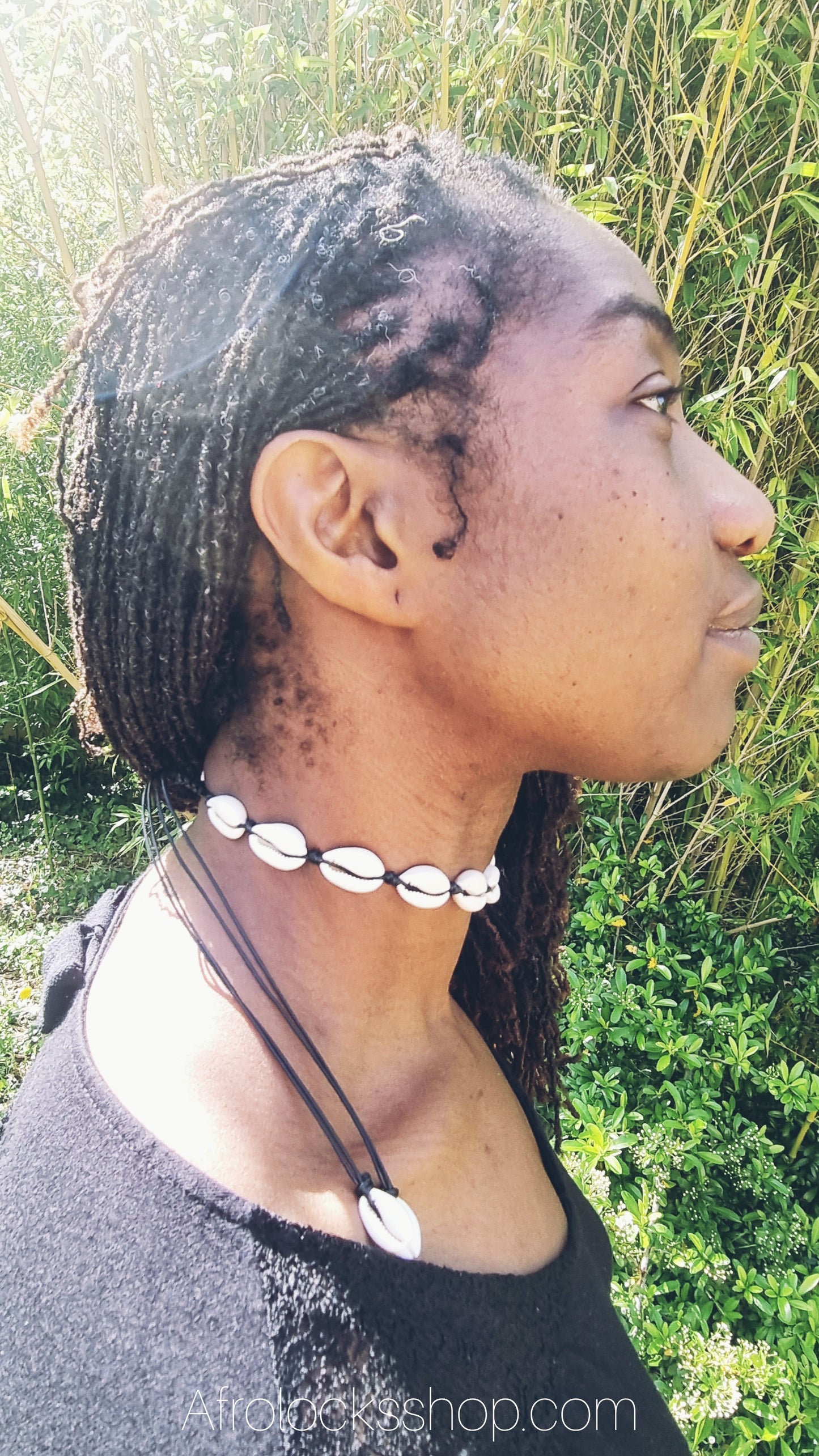Parure collier et bracelet en cauris naturels