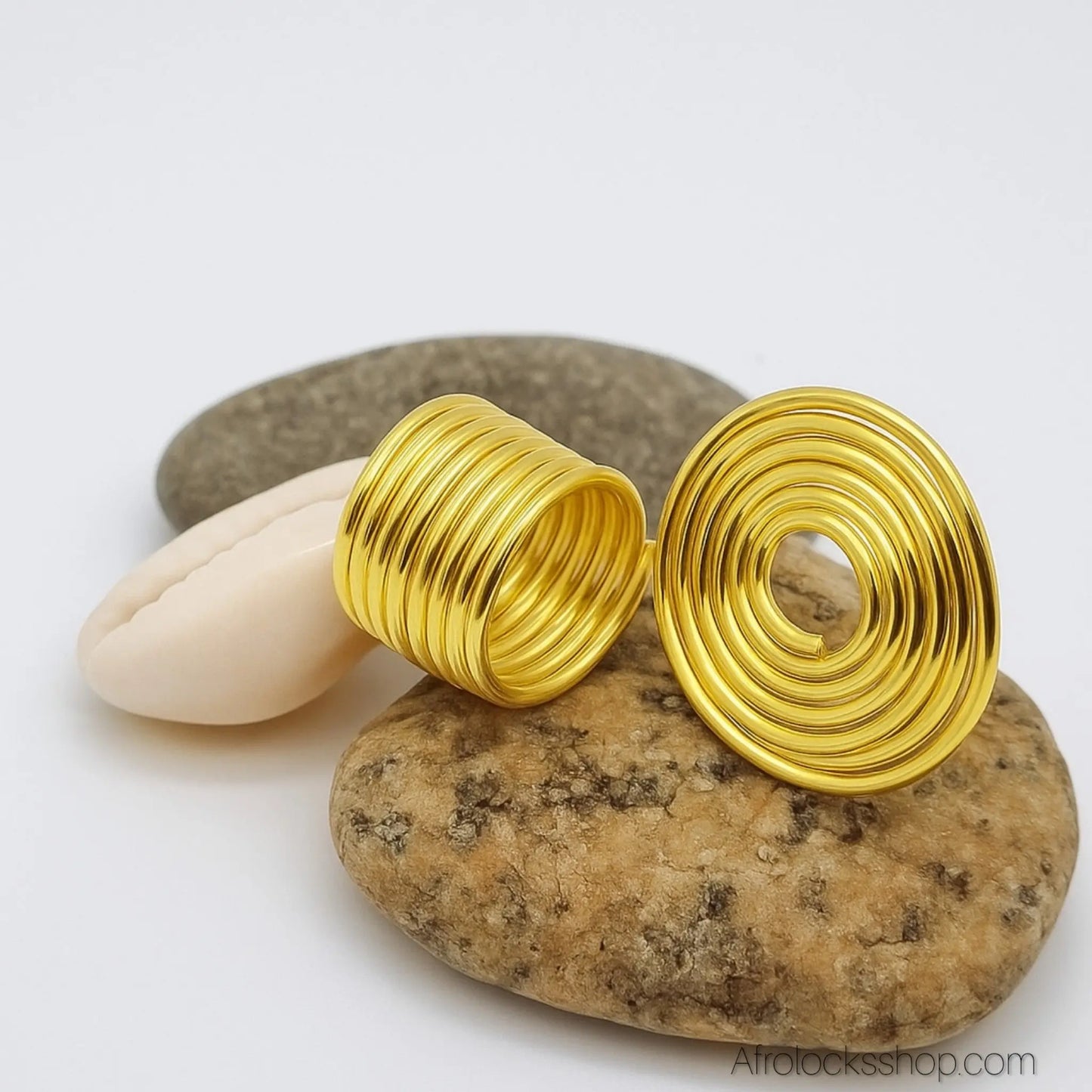Bijou de locks/tresses cauri doré – anneau spiralé 9 mm (4,5 cm) Afro Locks Shop