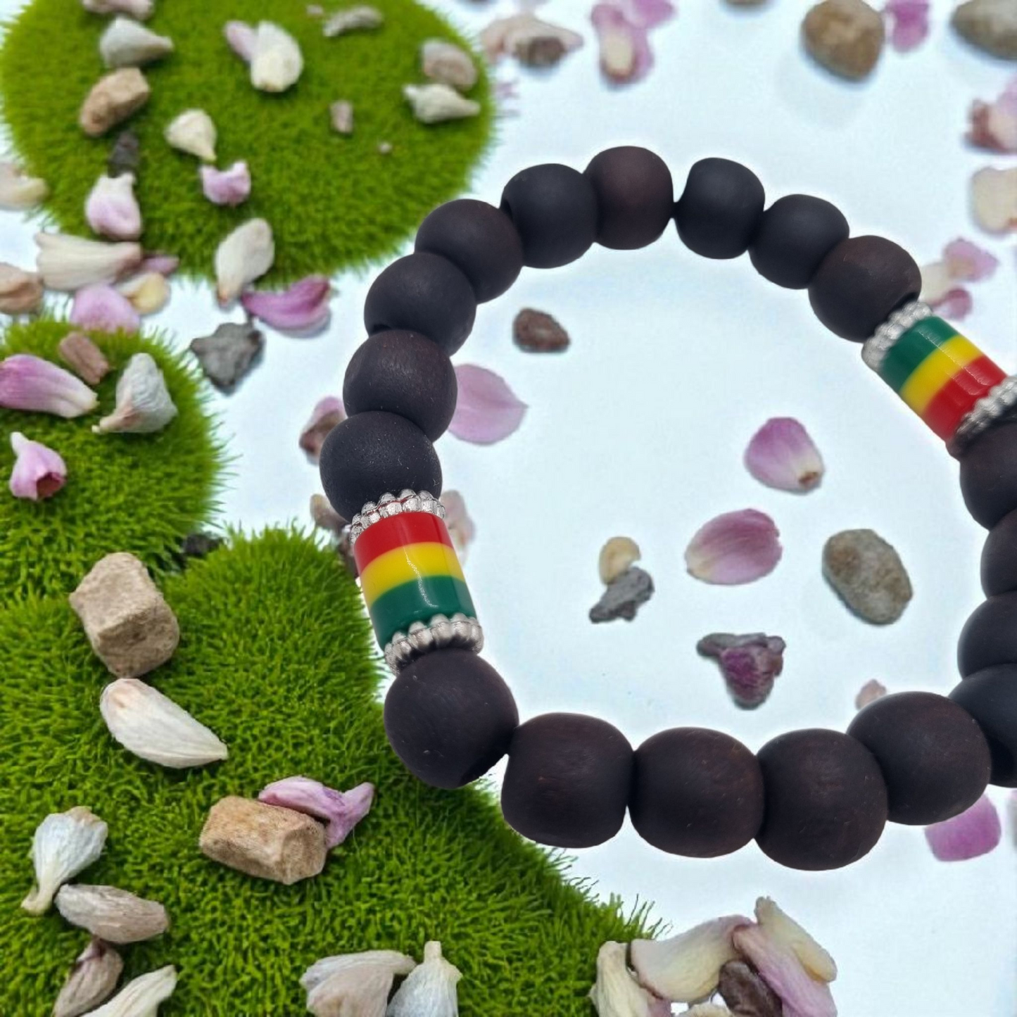 Bracelet Rasta – perles noires & tubes ❤️💛💚 avec strass – élastiqué (unisexe)