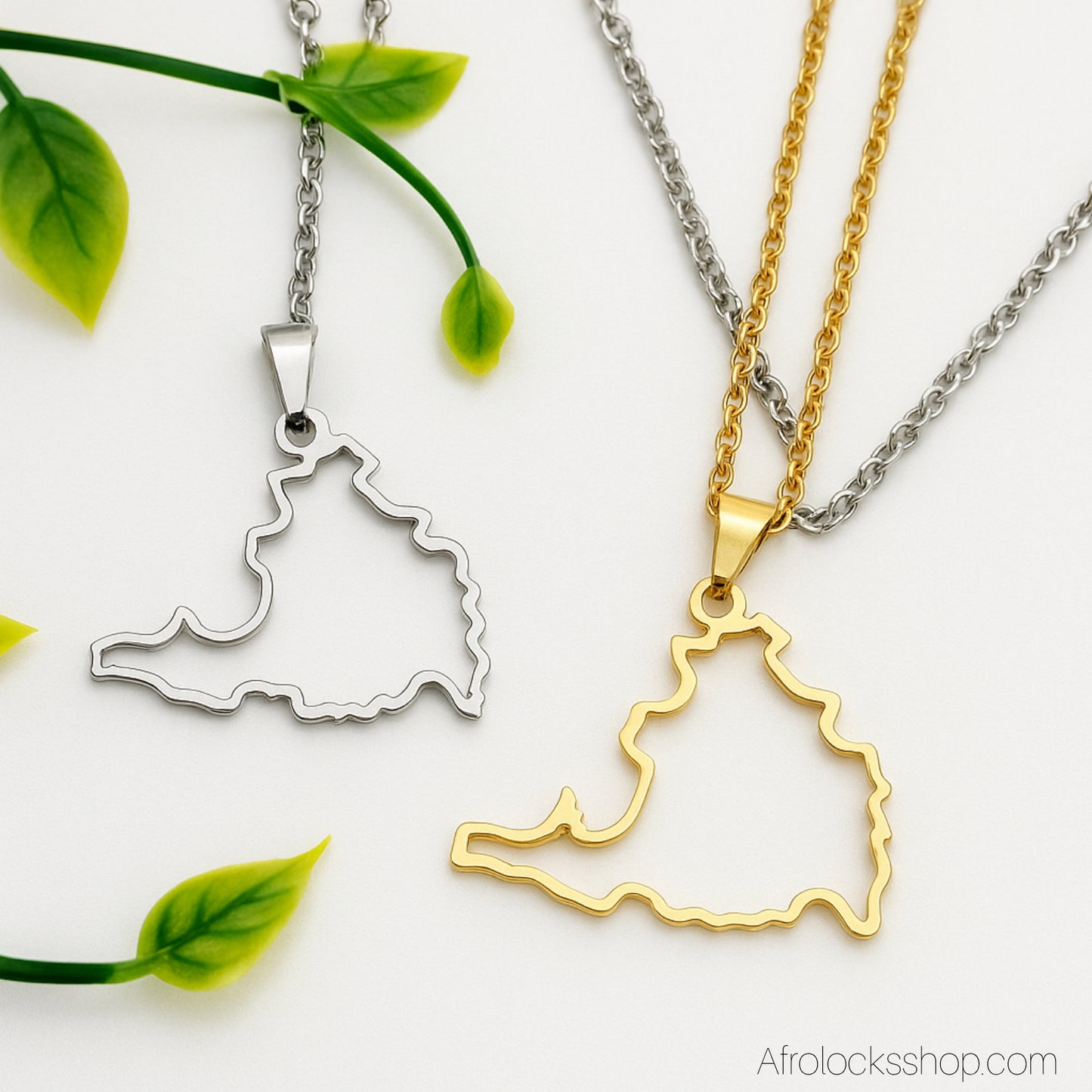 Collier pendentif carte de Saint-Martin – Bijou minimaliste doré ou argenté