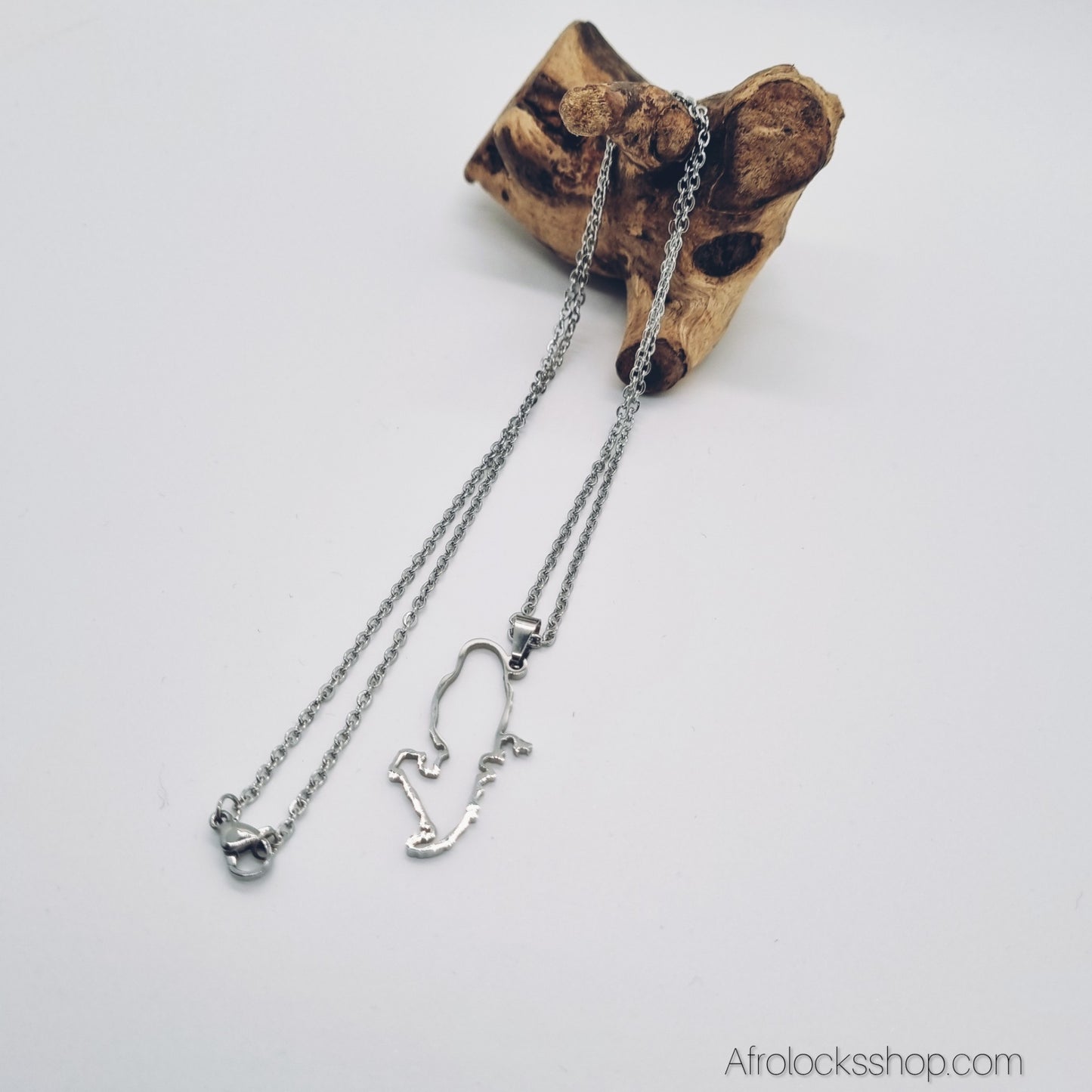 Collier carte Martinique – acier inoxydable 316L doré ou argenté– chaîne 50 cm