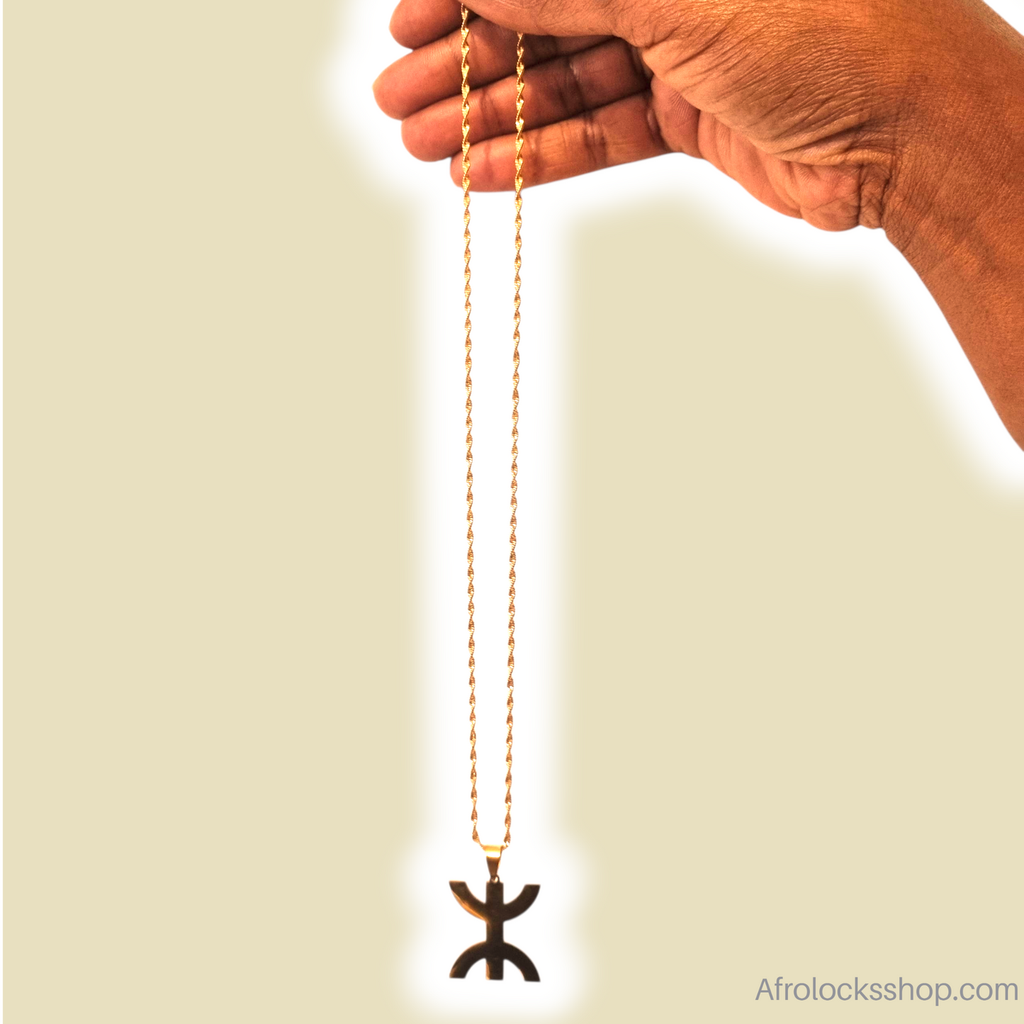 Collier Yaz – symbole Berbere de liberté – acier inoxydable doré, chaîne torsadée 50 cm