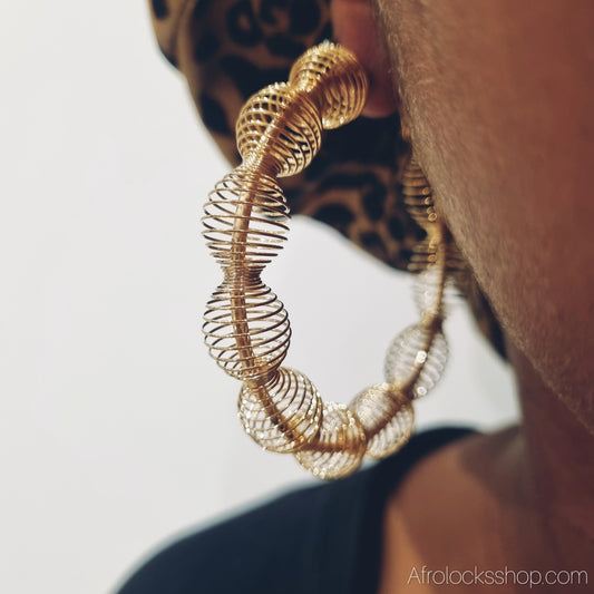 Créoles “Ressort” dorées – Grandes boucles Ø6 cm – Légères & lumineuses