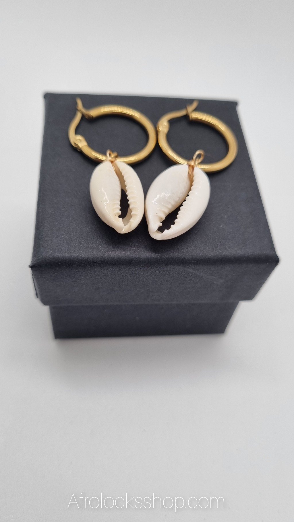 Boucles d'oreilles plaqué or cauris colorés-SQ1178340