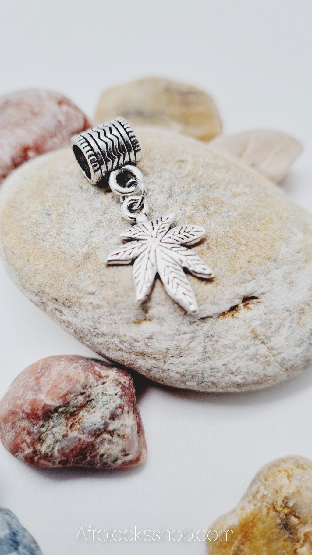 Bague cheveux rasta feuille de cannabis