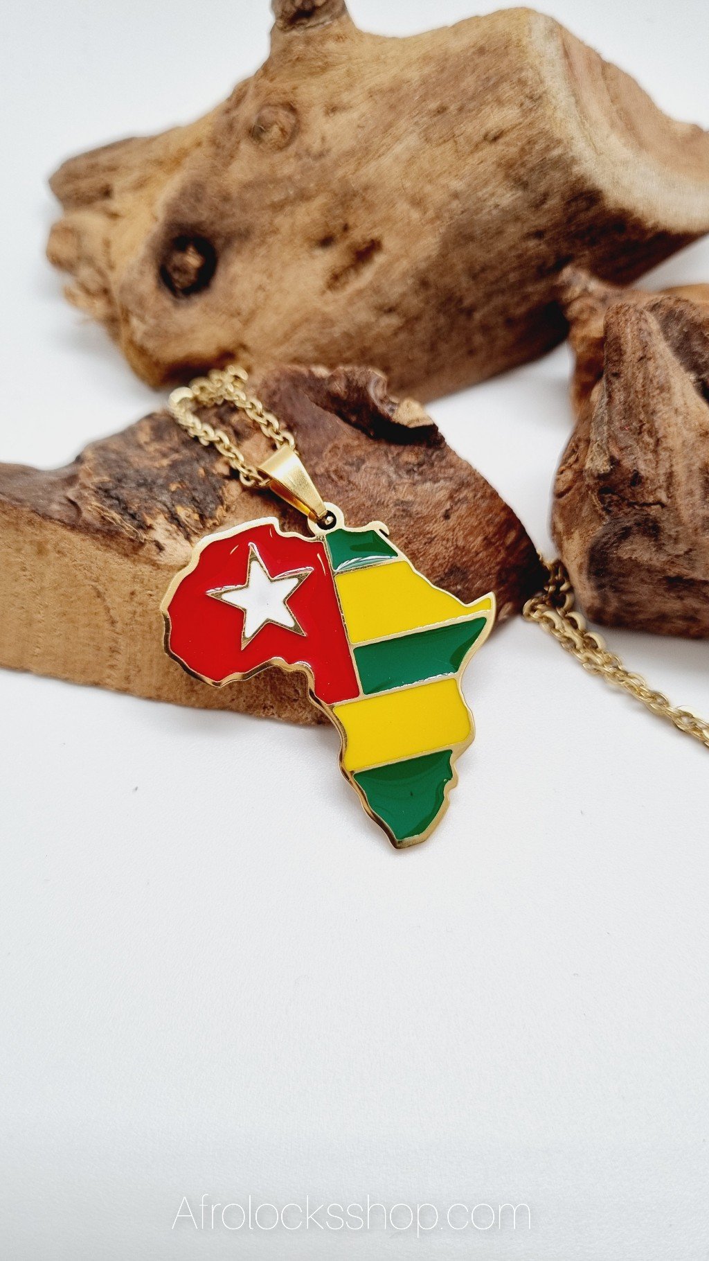 Chaîne et pendentif plaqué or Togo Afrique