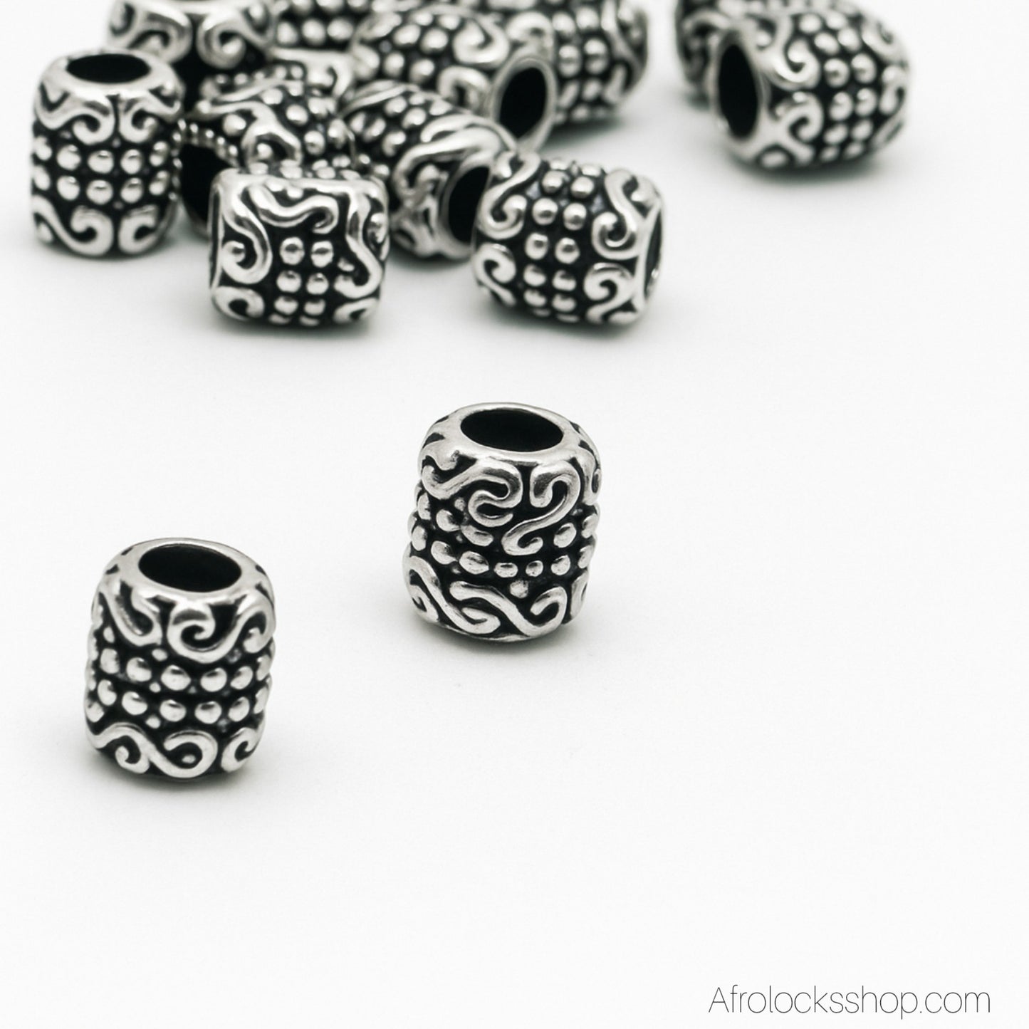 Lot 100 perles “argent tibétain” 6×5 mm – trou 3 mm – finition vieil argent – spécial microlocks