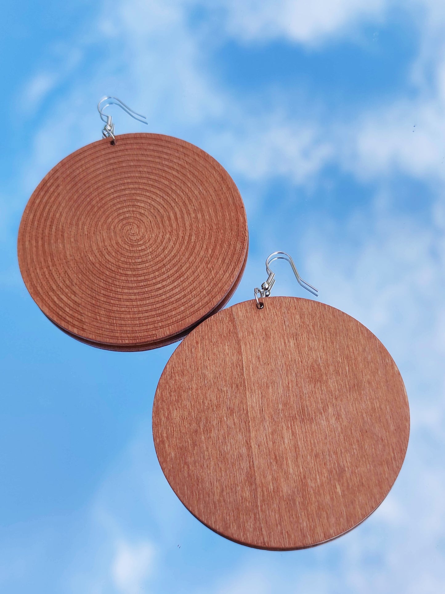 Grosses boucles d'oreilles créoles afro rondes en bois tribales inspiration zoulou massaï