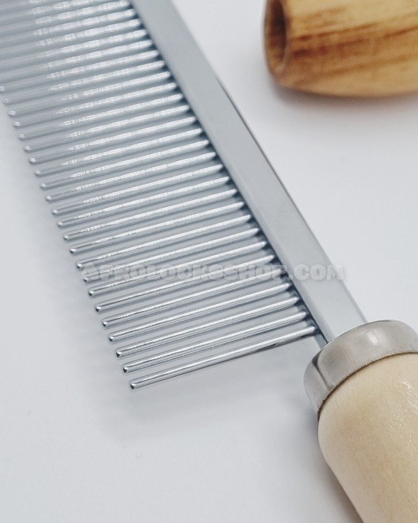 Peigne avec dents en métal très résistantes