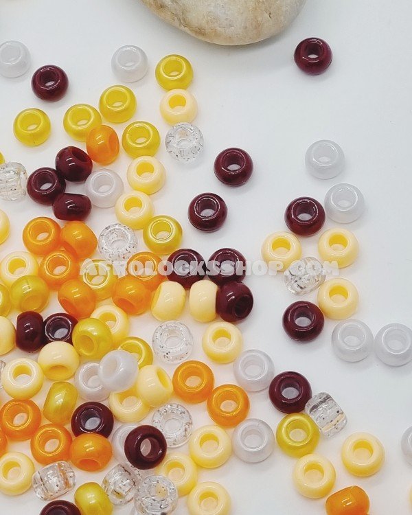 Lot de 150 perles orangées avec son passe-perles en plastique