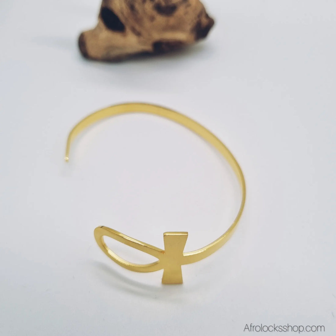 Ankh : la “clé de vie” egyptienne, sens & style aujourd’hui