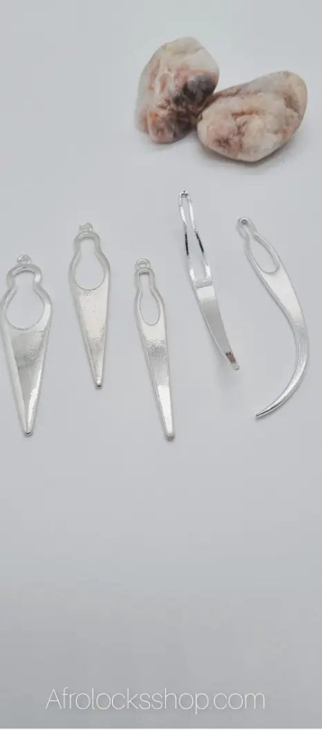 https://www.afrolocksshop.com/products/lot-de-5-outils-interlocking