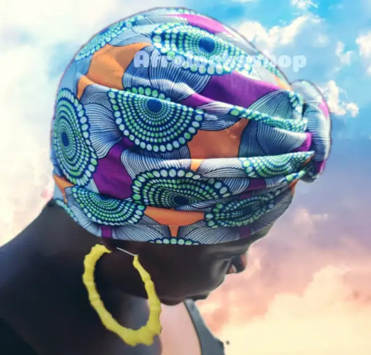 Le samakaka : entre chapeau traditionnel africain et tissu d’Afrique de l’ouest