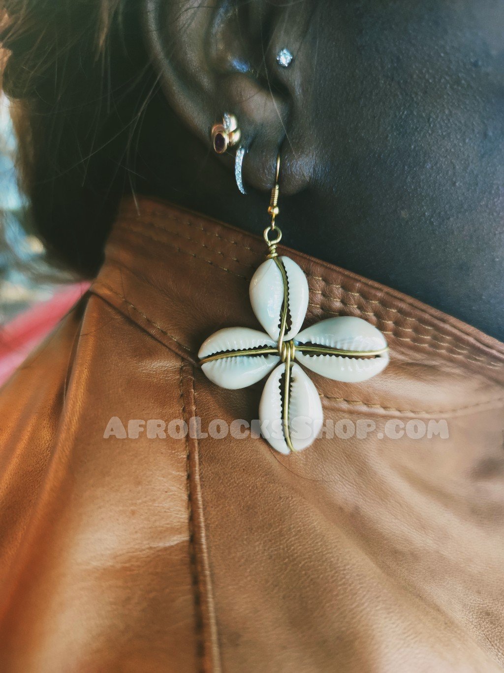 Boucles d'oreilles étoile de cauris - pendants fair trade handmade Kenya plusieurs coquillages