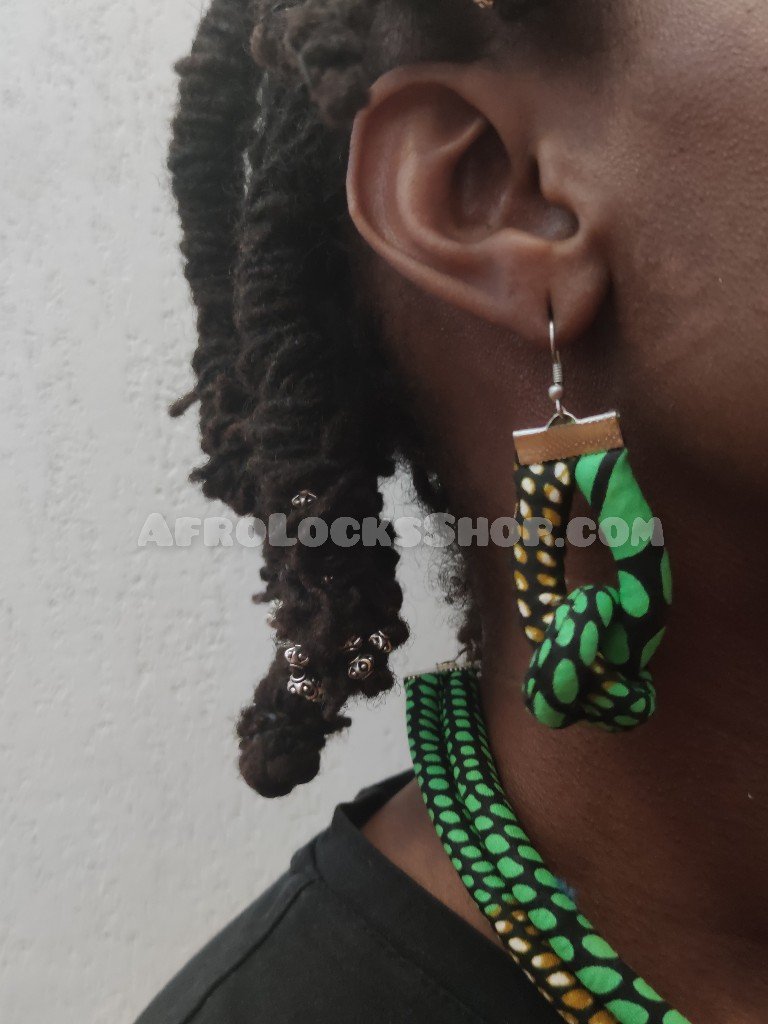 Ensemble collier africain en wax et boucles d'oreilles