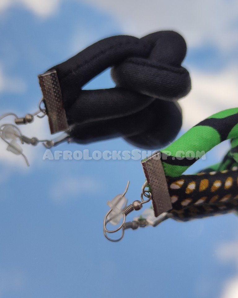 Ensemble collier africain en wax et boucles d'oreilles