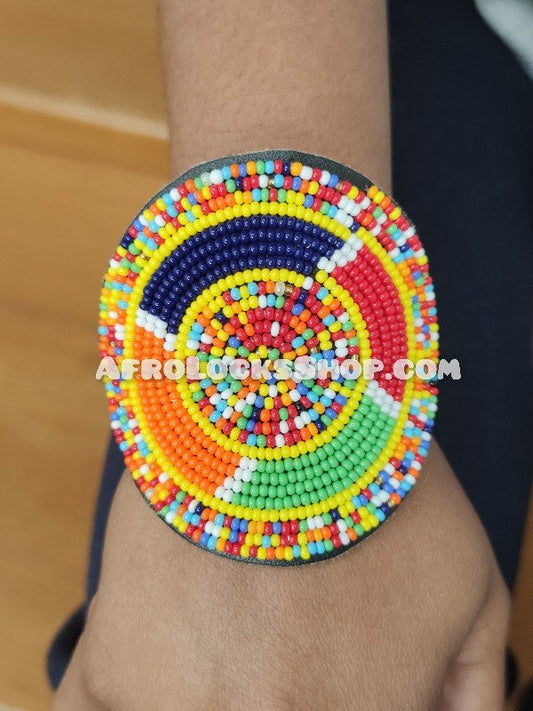 Authentique bracelet tribal africain orné de perles