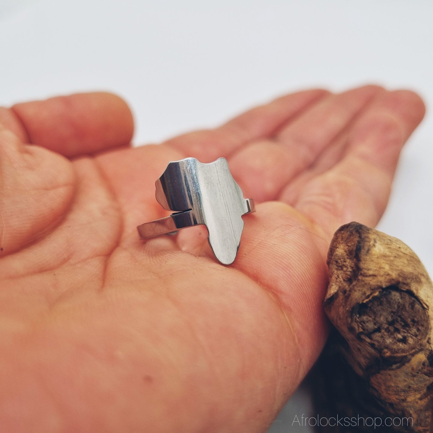 Bague Afrique ajustable 🌍 — acier inoxydable 316L (doré contour ou argent carte)