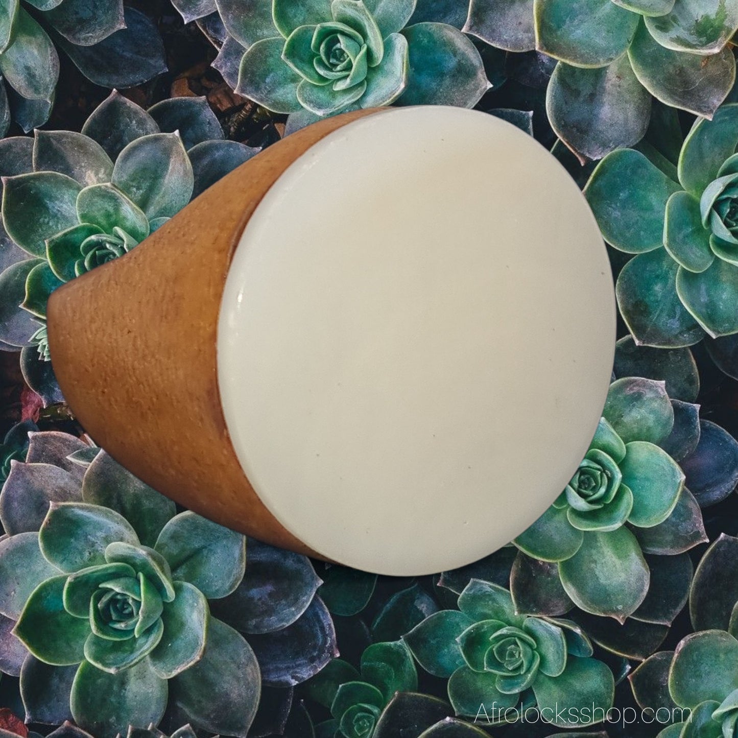 Bague bois & nacre blanche – petit modèle (doigts fins) 💍 Naturel & chic