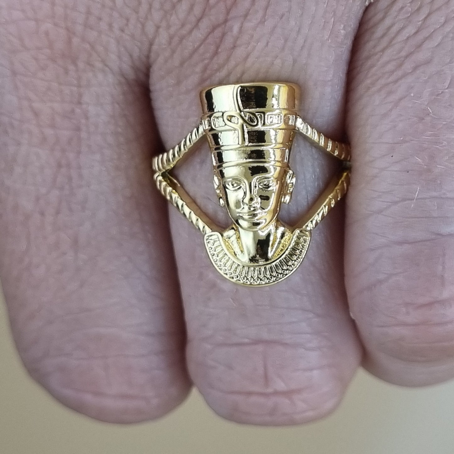 Bague “Reine d’Afrique” 316L doré ✨ – unisexe, hypoallergénique