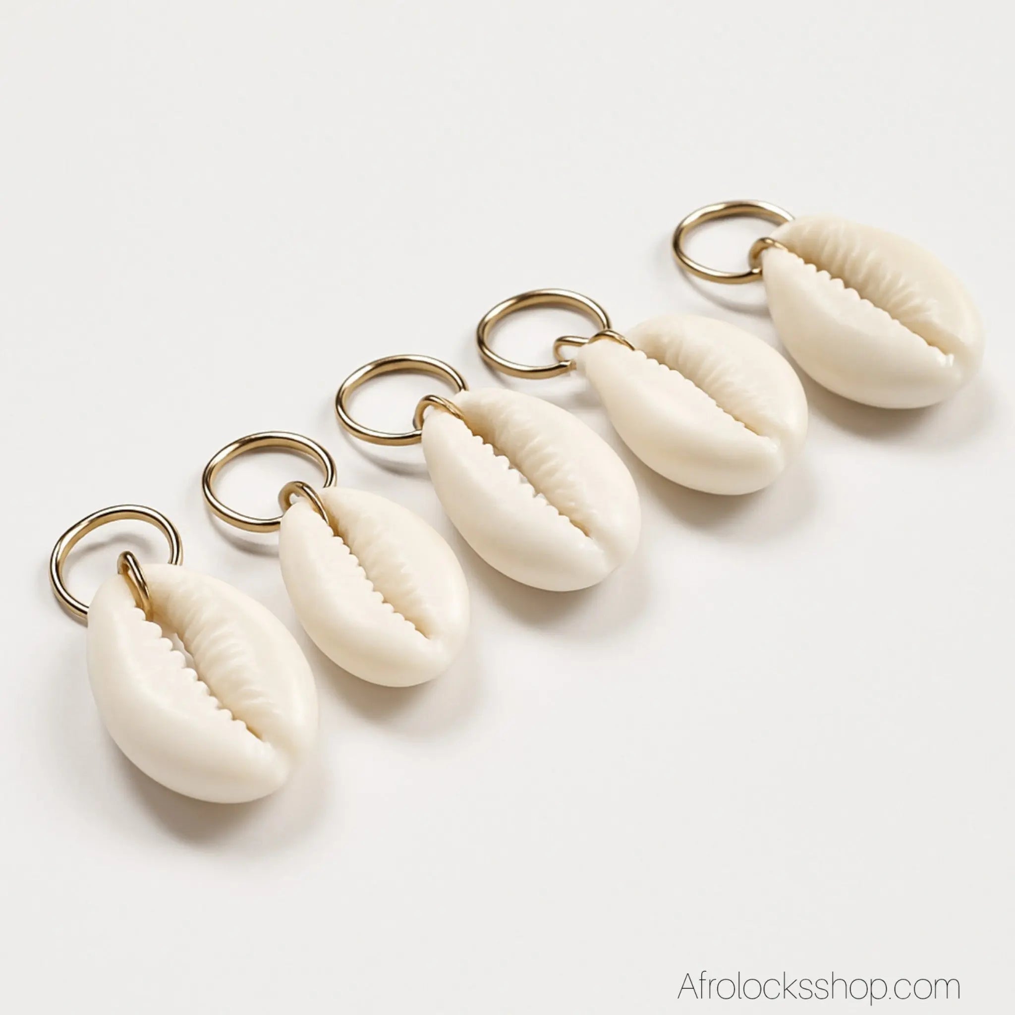 Bijou_anneaux_dores_avec_cauris_locks_tresses_1 - Afro Locks Shop