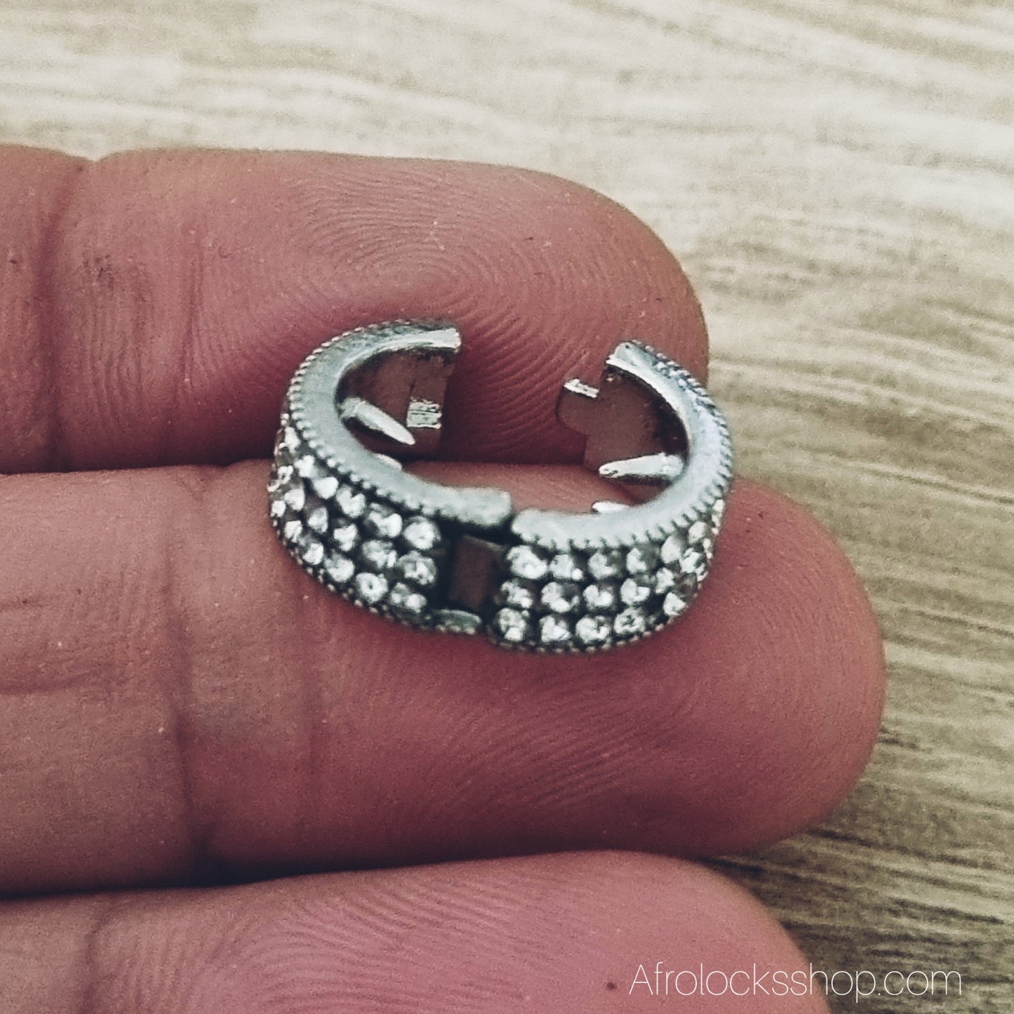 Bijou bague de locks argentée à strass – trou 10 mm, clip sécurisé 💎