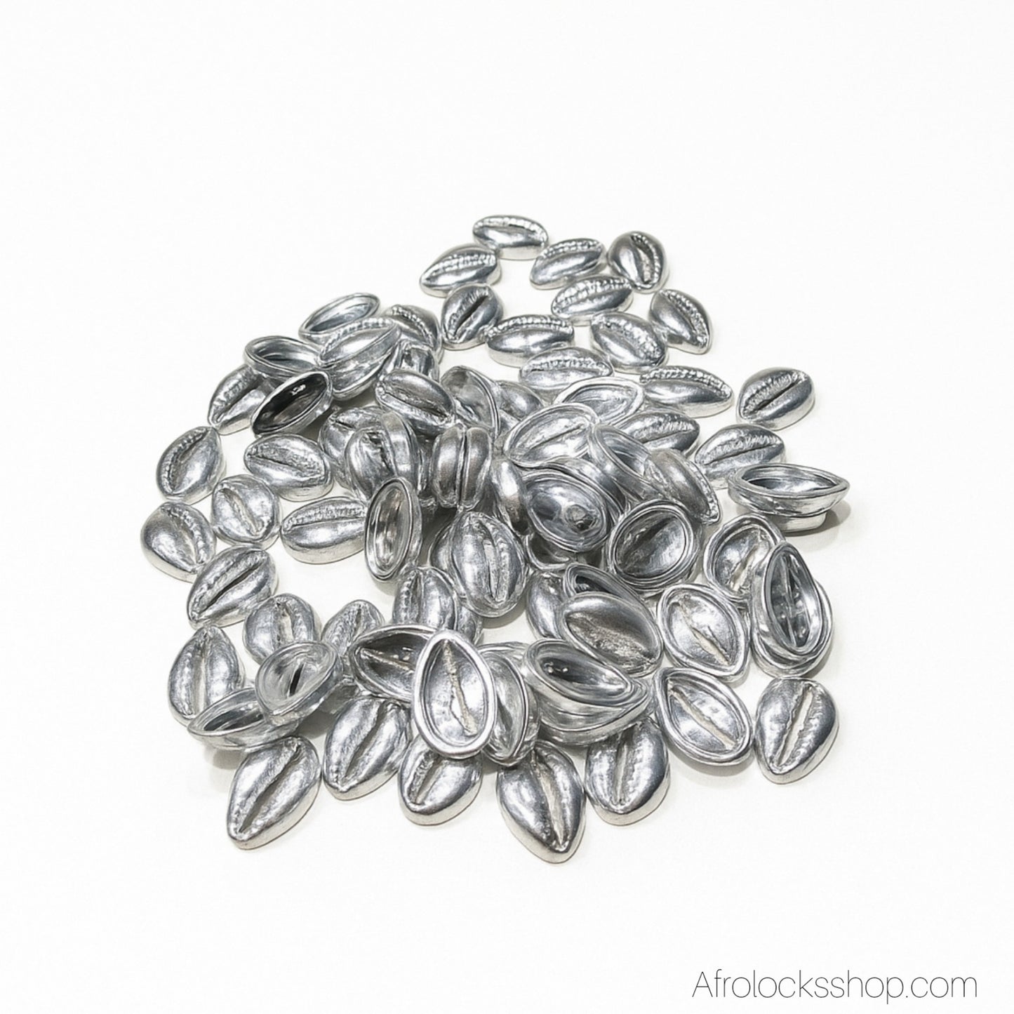 Cauris argentés à coudre pour locks/tresses – 30 g (≈70–90 pièces)