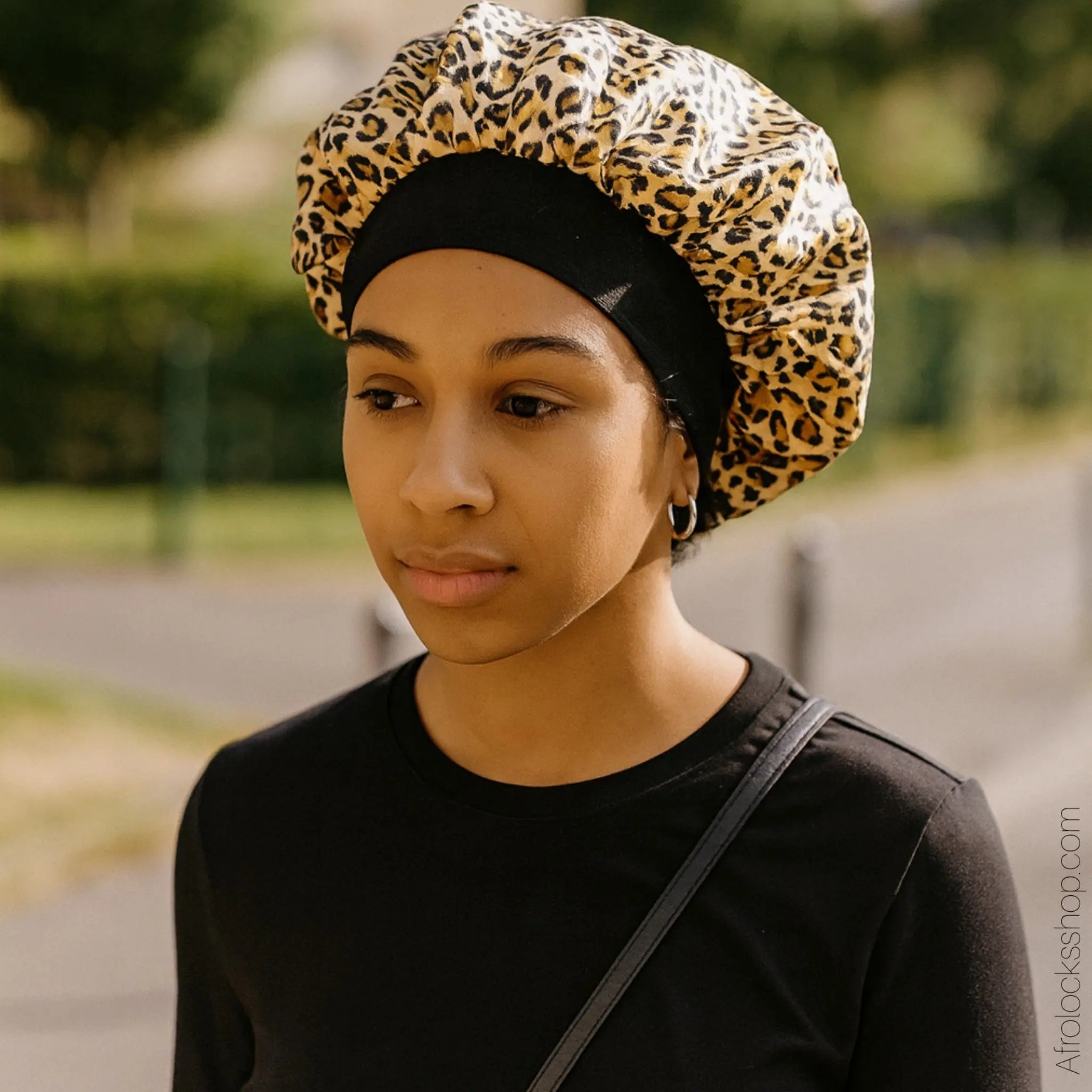 Bonnet-satin-noir-leopard-crepus - Afro Locks Shop