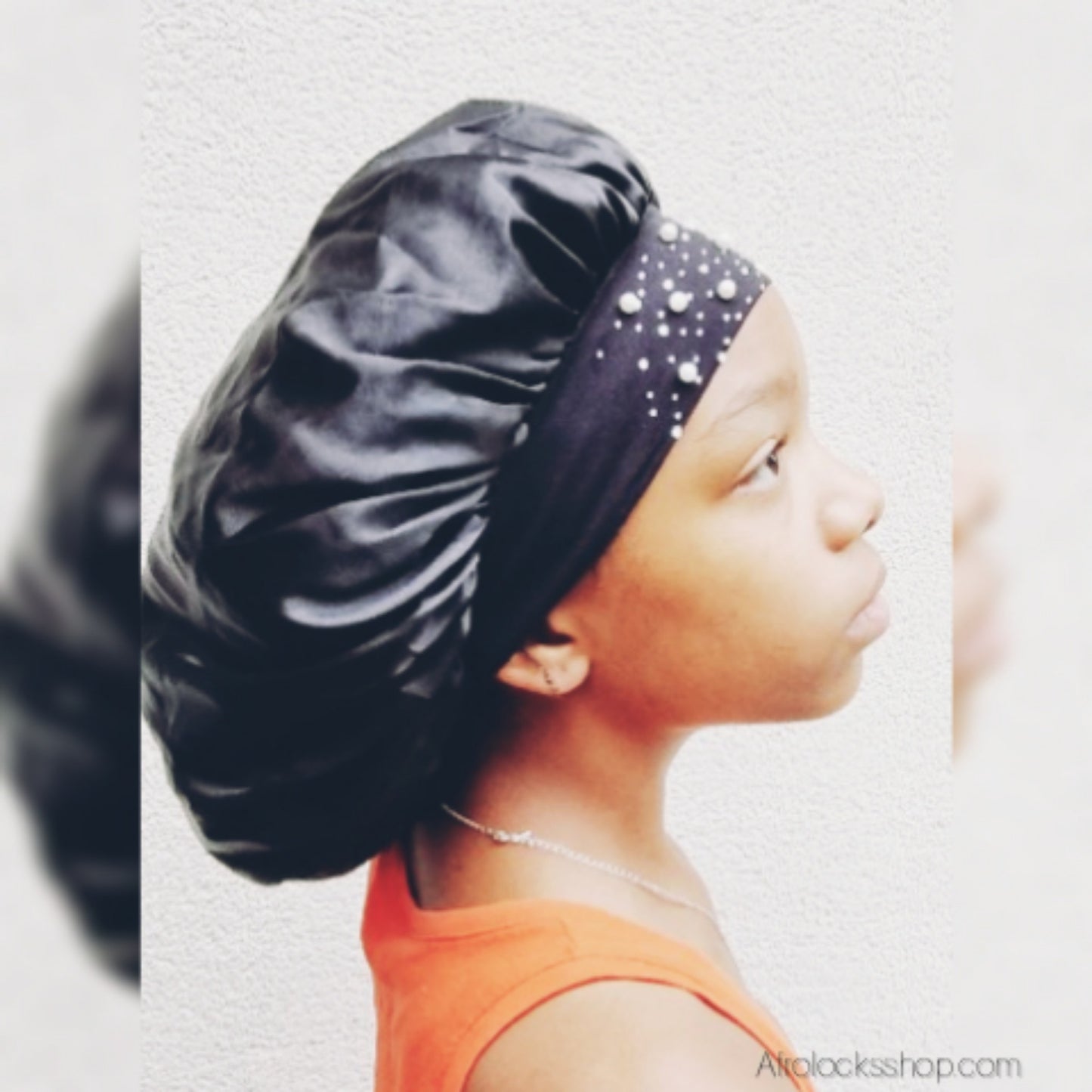 Bonnet satin noir extensible pour cheveux volumineux – bande élastiquée & strass – anti-friction nuit & jour