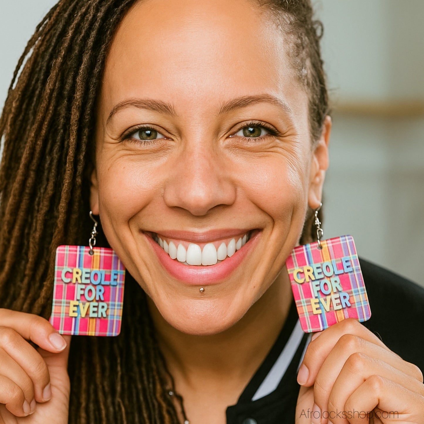 Boucles d’oreilles “CREOLE FOR EVER” – édition AfroLocksShop – 6×5 cm