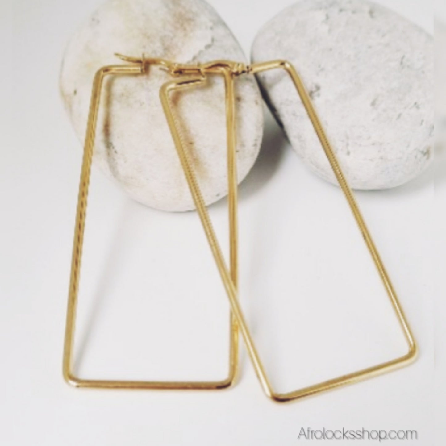 Boucles d’oreilles rectangles 7 cm – Acier inoxydable doré ✨