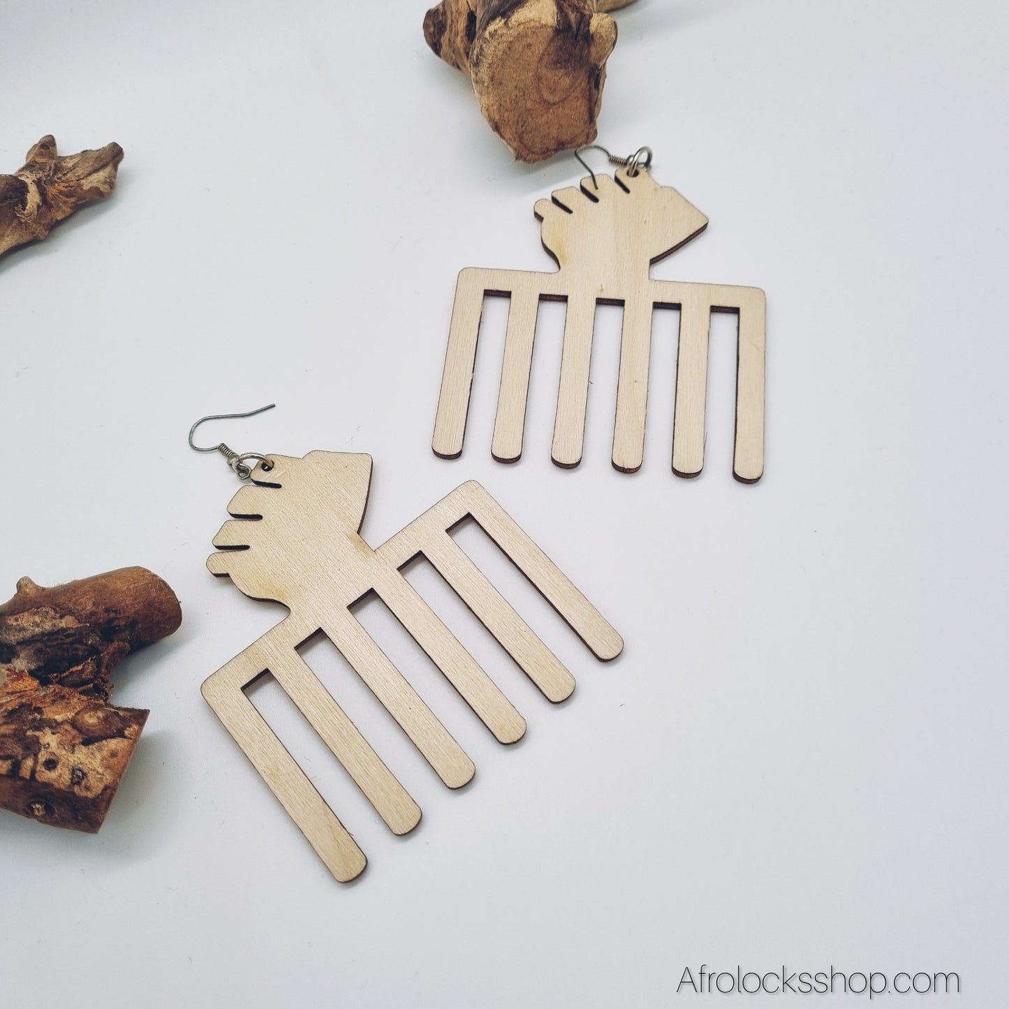 Boucles d’oreilles “Peigne Afro ✊” en bois – 7 cm, ultra-légères