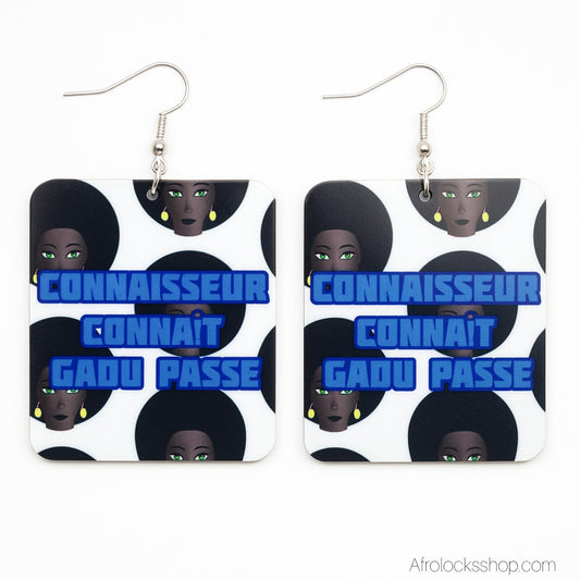 Boucles d’oreilles « Connaisseur connaît, gaou passe » – bois 6×5 cm – recto-verso – mini-séries