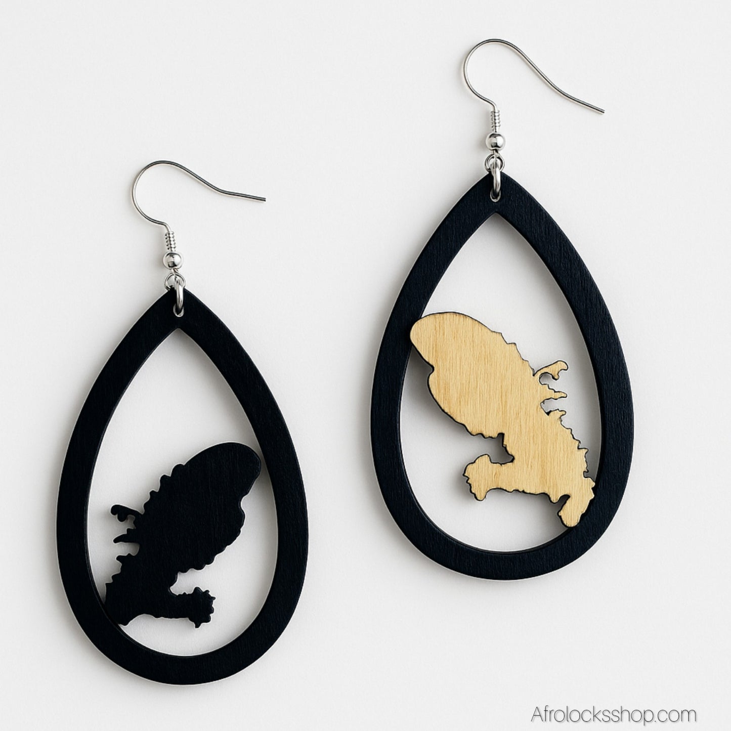 Boucles d’oreilles carte Guadeloupe / Martinique — bois bicolore 8×5 cm