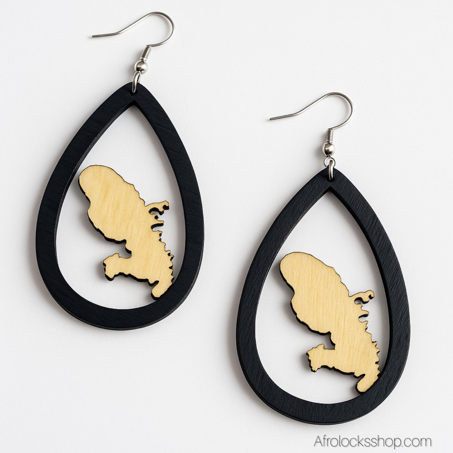 Boucles d’oreilles carte Guadeloupe / Martinique — bois bicolore 8×5 cm