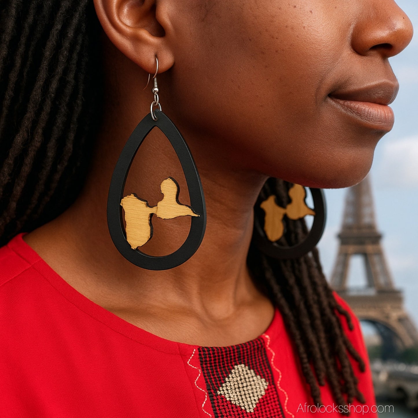 Boucles d’oreilles carte Guadeloupe / Martinique — bois bicolore 8×5 cm