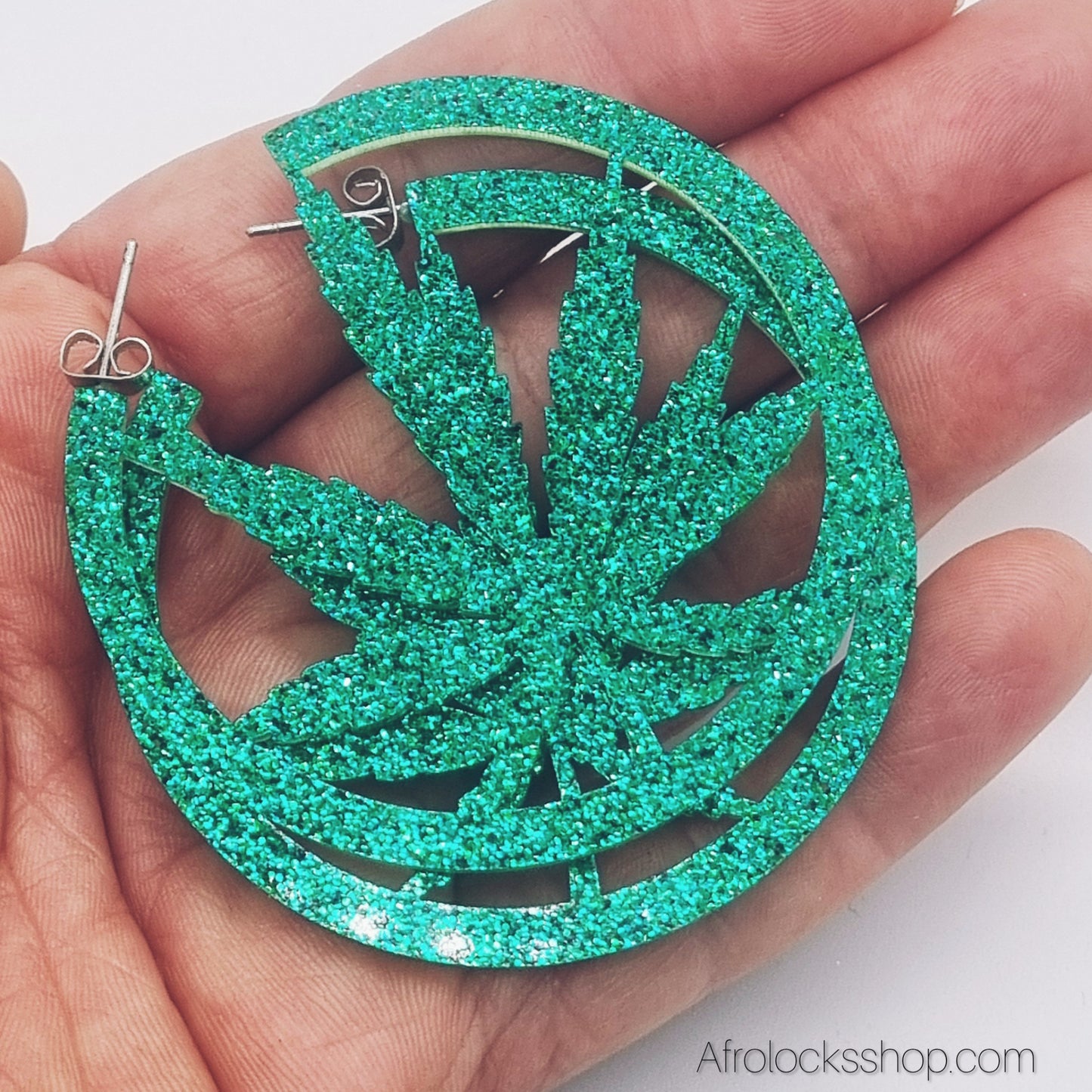 Créoles acryliques vert pailleté – 6 cm (ultra légères)