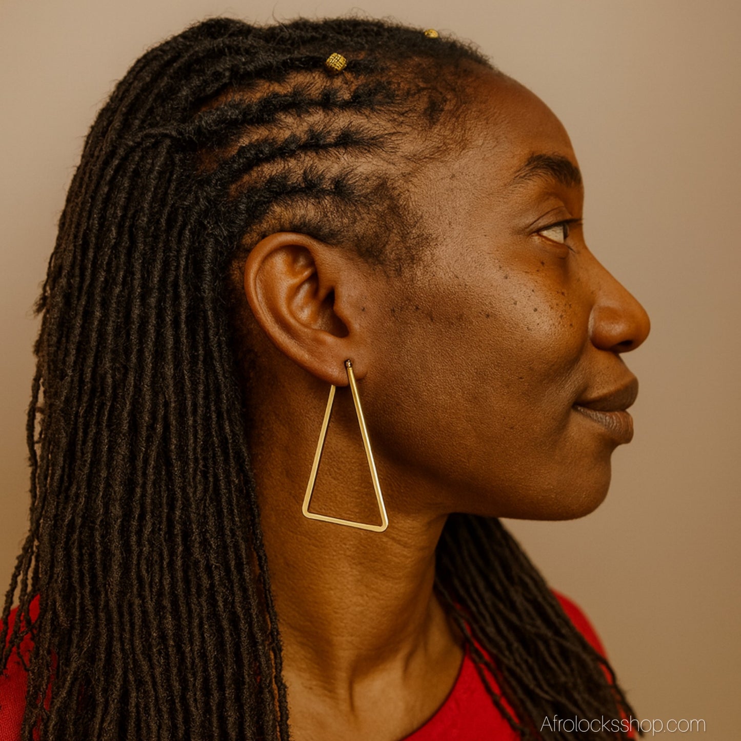 Boucles d’oreilles géométriques triangle – acier inoxydable doré – 6 cm