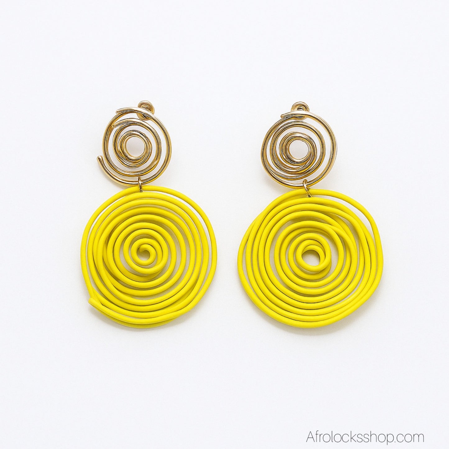 Boucles d’oreilles spirales modernes – métal jaune & doré – longueur ≈ 6 cm