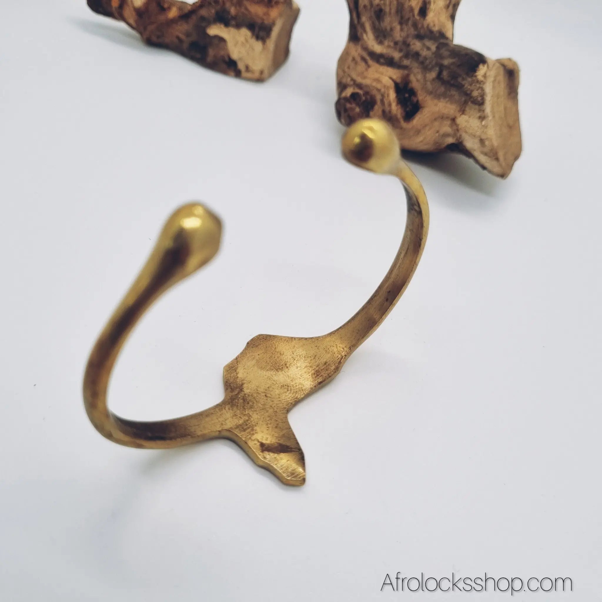 Bracelet_carte_Afrique_en_cuivre_du_Kenya_3 - Afro Locks Shop
