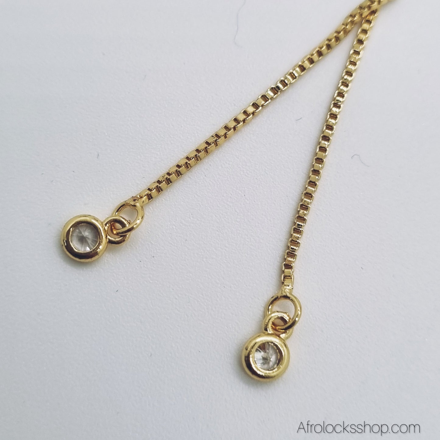 Bracelet cauri synthétique doré – chaîne coulissante ajustable avec pampilles strass