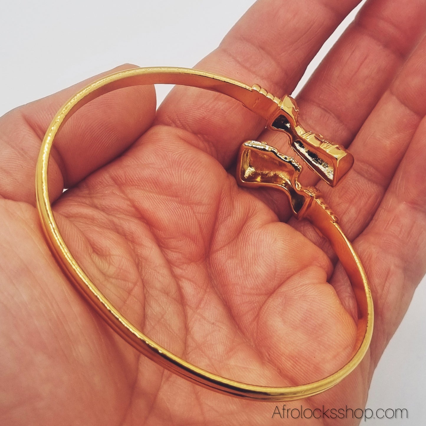 Bracelet Nefertiti – acier inoxydable 316L doré, jonc ajustable (unisexe)