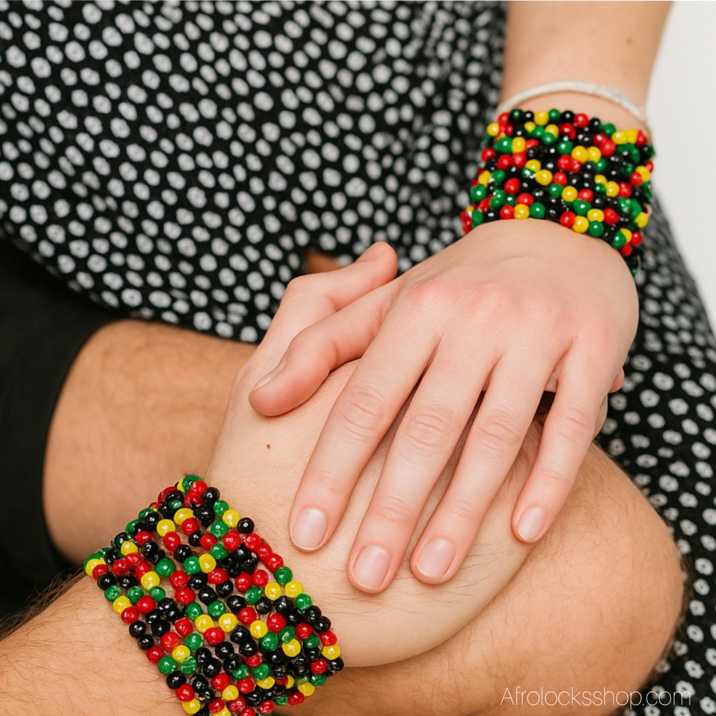 Lot artisanal de 4 ou 8 bracelets rasta en perles – élastiques, unisexe