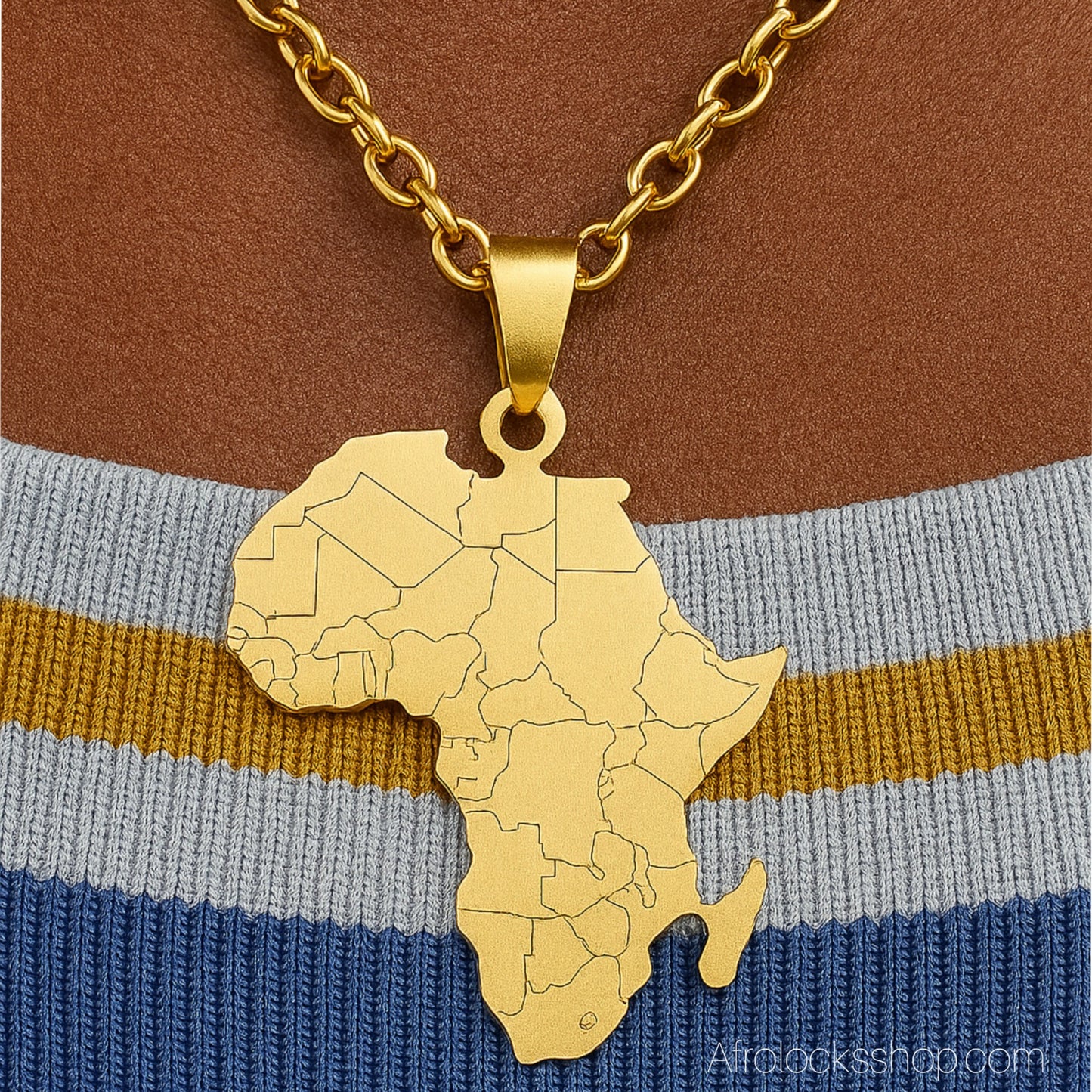 Collier Afrique–Madagascar doré – acier inoxydable gravé des pays – chaîne 50 cm