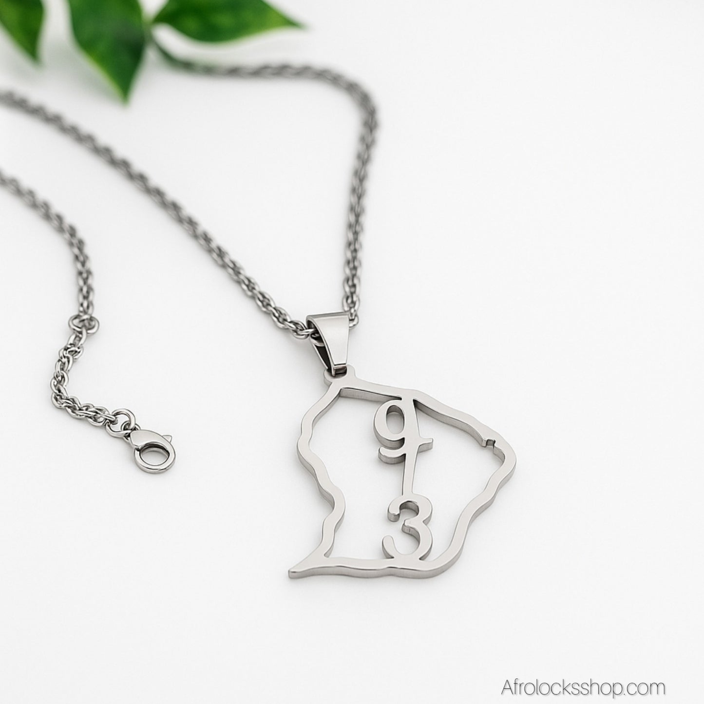 Collier pendentif Guyane Française 973 - design unique en acier inoxydable doré ou argenté