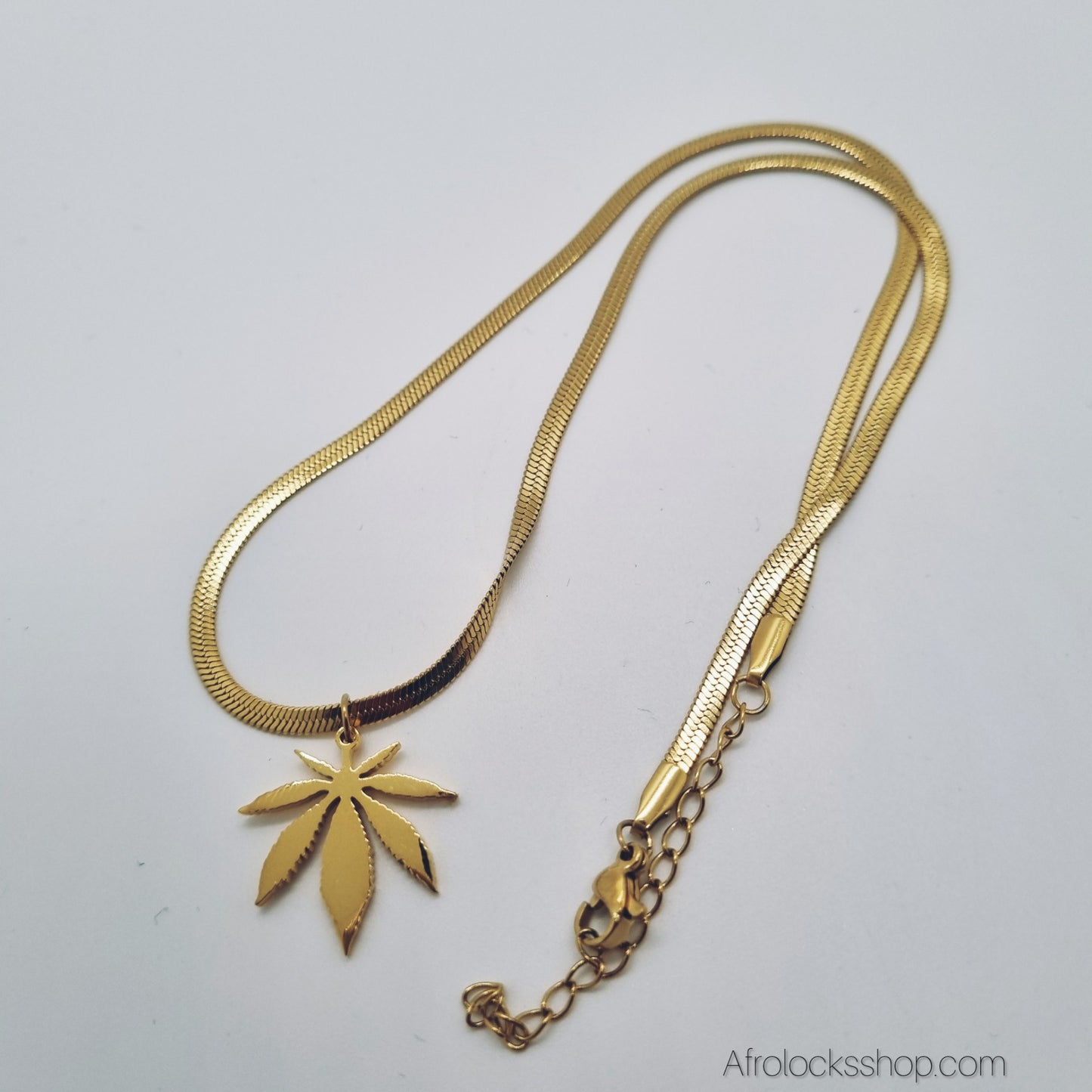 Collier feuille en acier inoxydable 316L – doré ou argenté – chaîne 40–45 cm 🌿