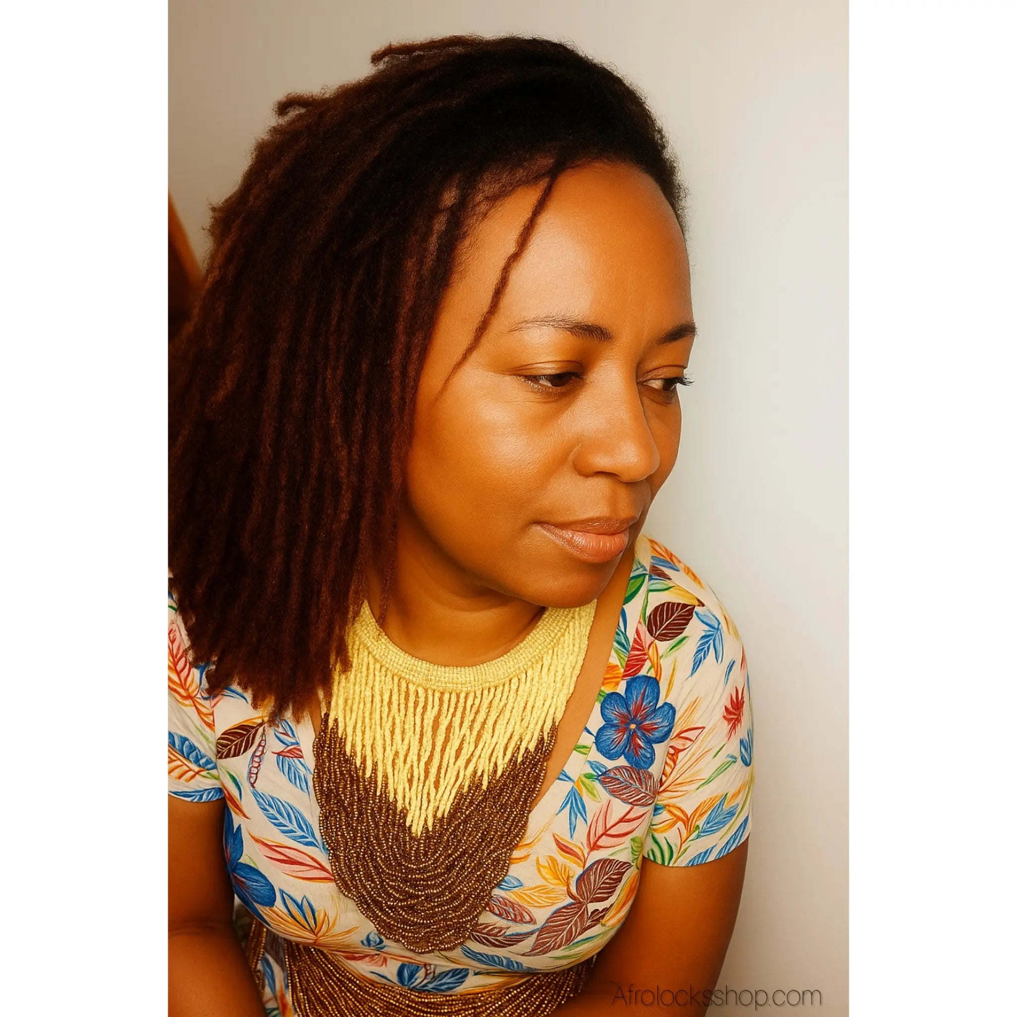 CollierfrangesperlesfabriquealamainAfrique4 - Afro Locks Shop