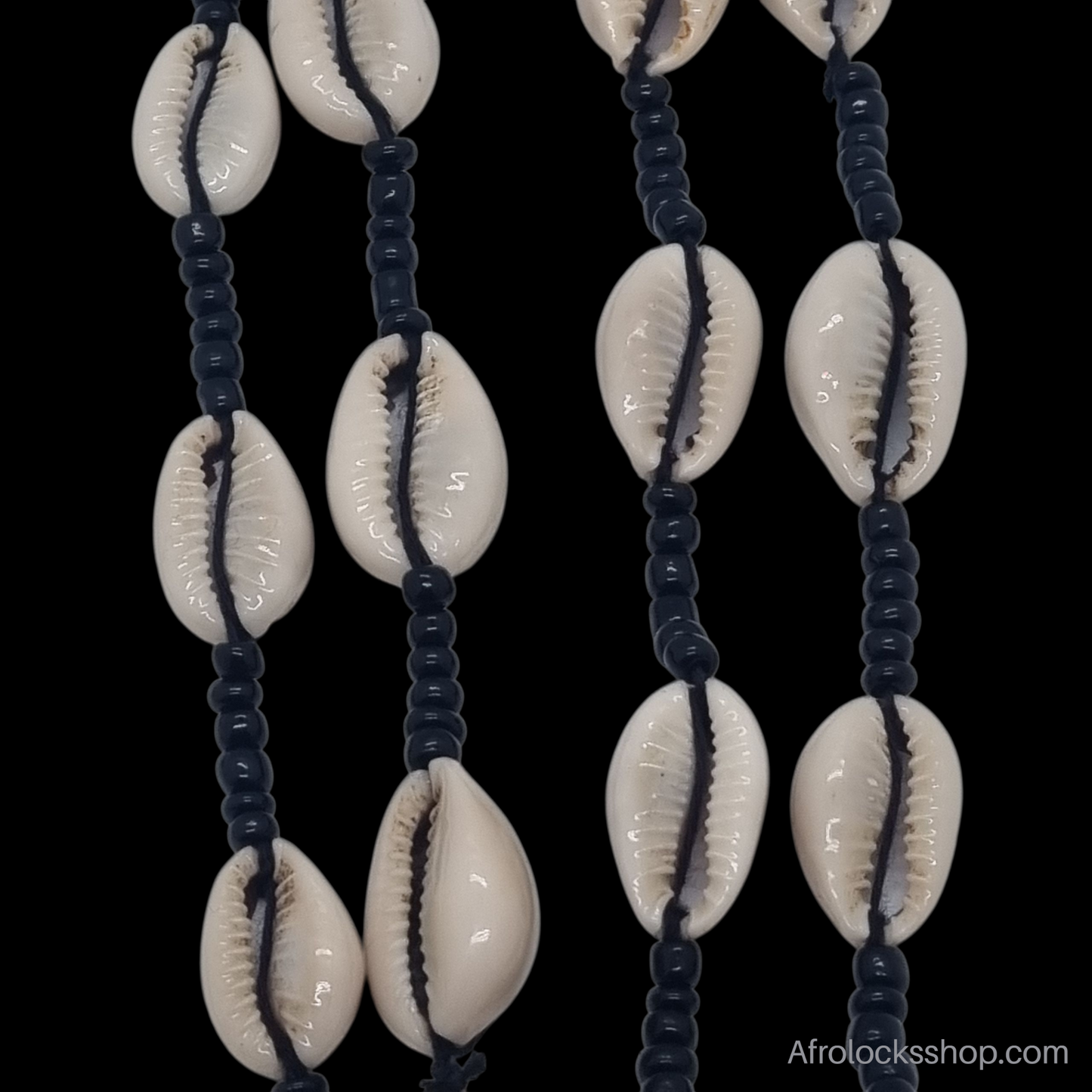 Collier long en cauris – fait main en Afrique du Sud (80 cm, 2 coloris)