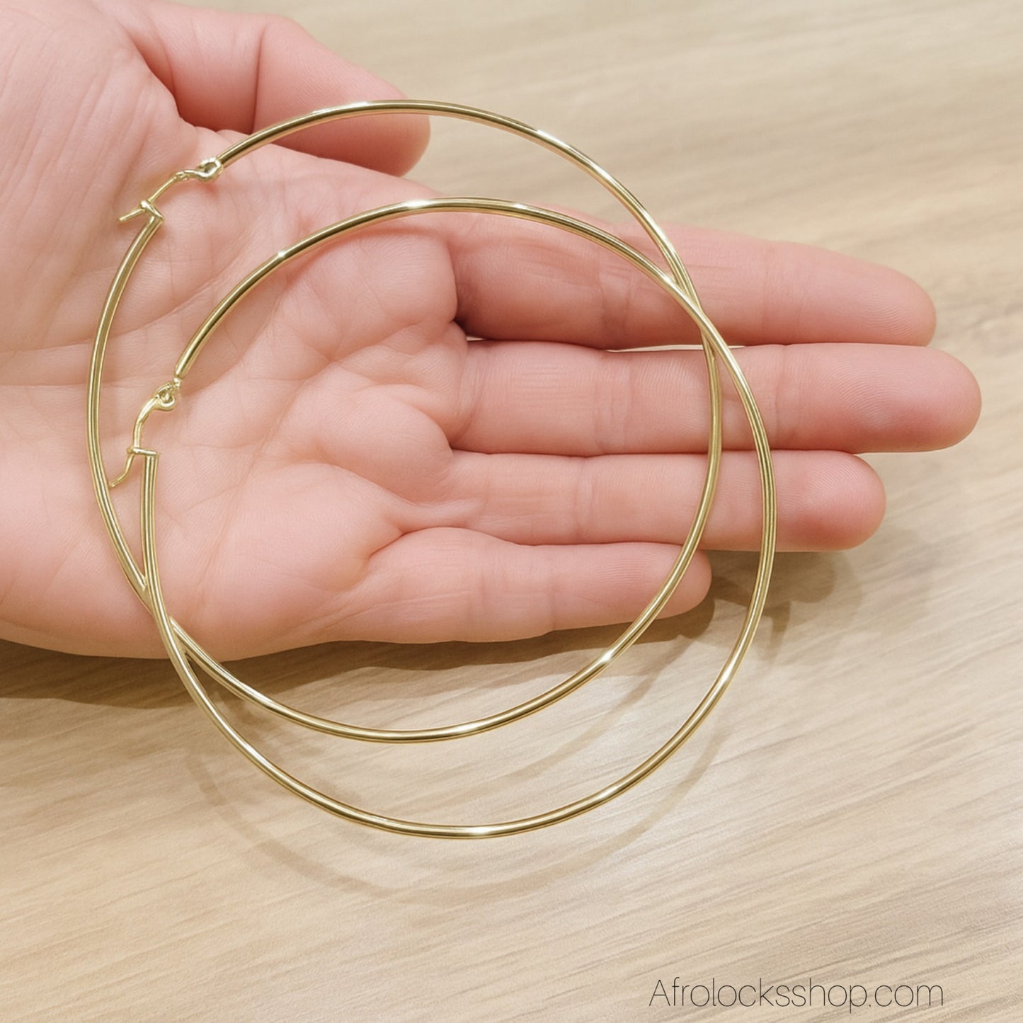 Créoles XXL 9 cm – acier inoxydable doré – dorure épaisse et durable